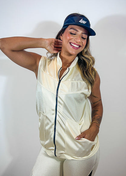 Colete Feminino Gloss em Tecido Tecnológico com Brilho Urbano – Uppfit